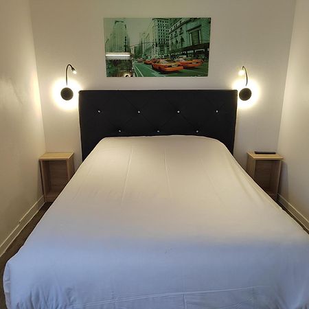 Fasthotel Paris Ouest Bouafle מראה חיצוני תמונה