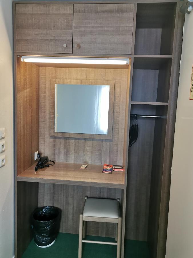 Fasthotel Paris Ouest Bouafle מראה חיצוני תמונה