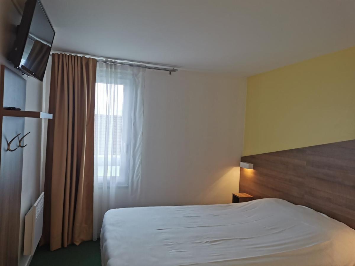 Fasthotel Paris Ouest Bouafle מראה חיצוני תמונה
