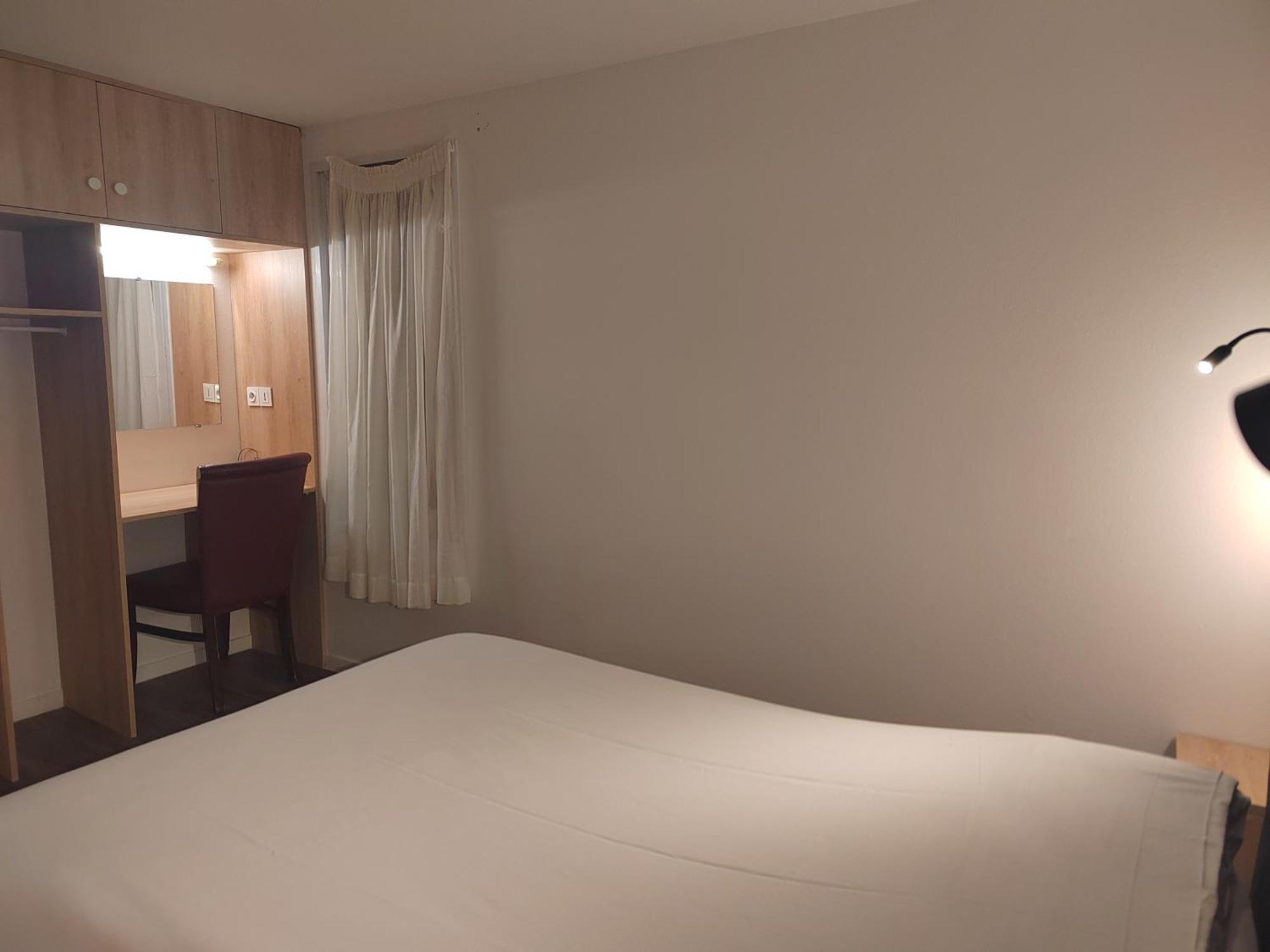 Fasthotel Paris Ouest Bouafle מראה חיצוני תמונה