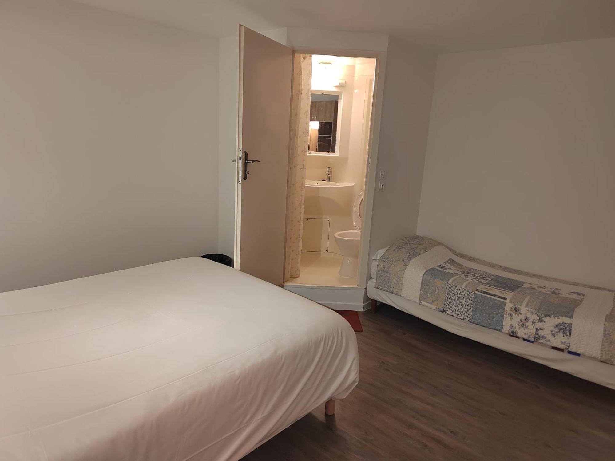 Fasthotel Paris Ouest Bouafle מראה חיצוני תמונה