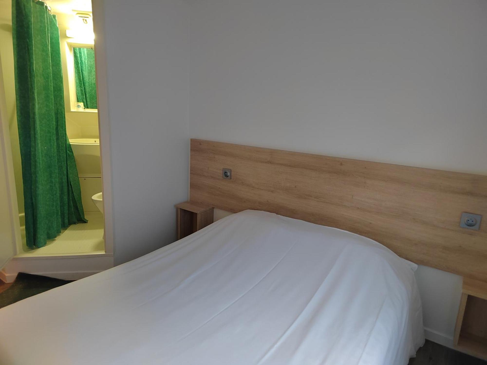 Fasthotel Paris Ouest Bouafle מראה חיצוני תמונה