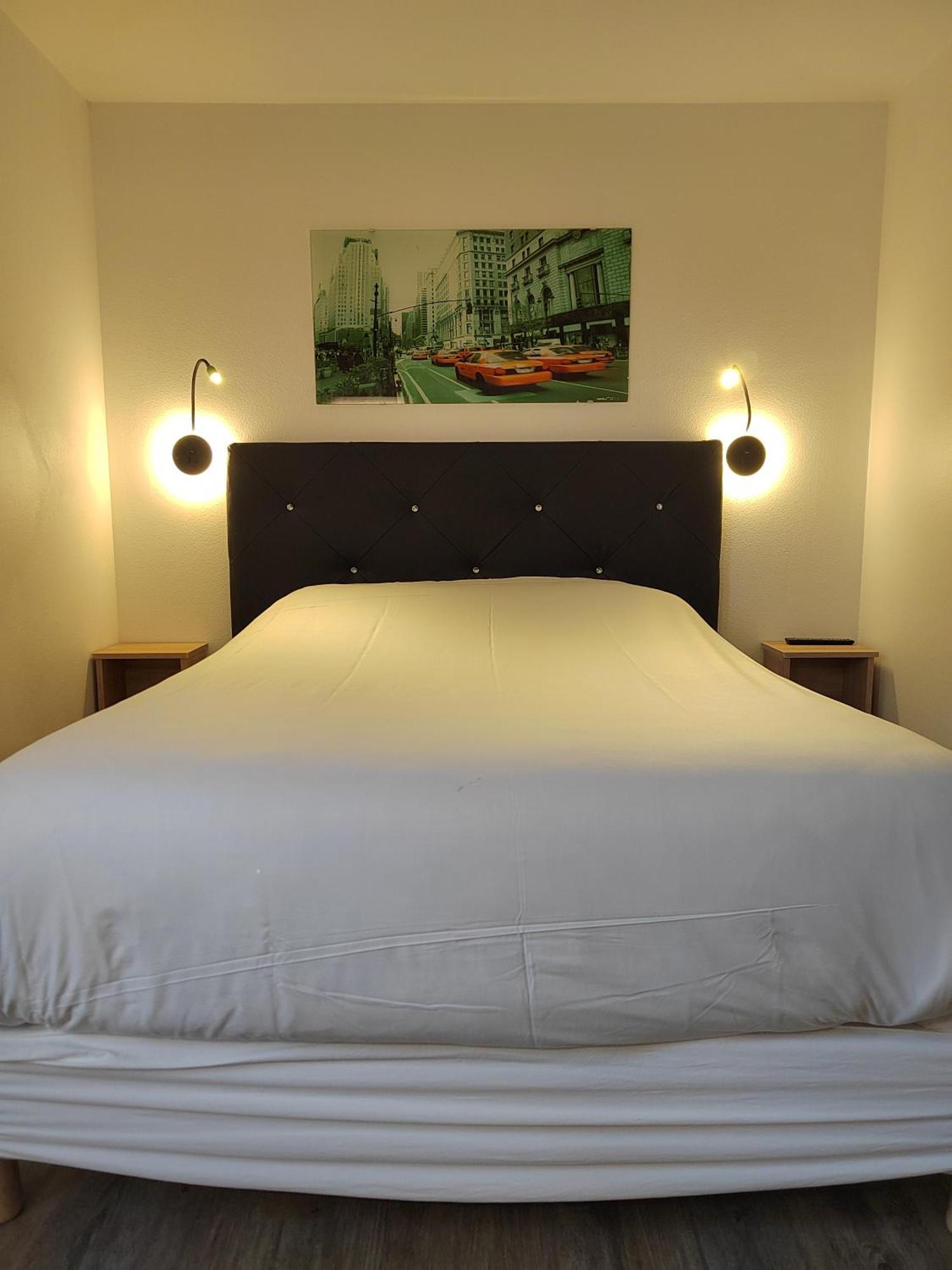 Fasthotel Paris Ouest Bouafle מראה חיצוני תמונה