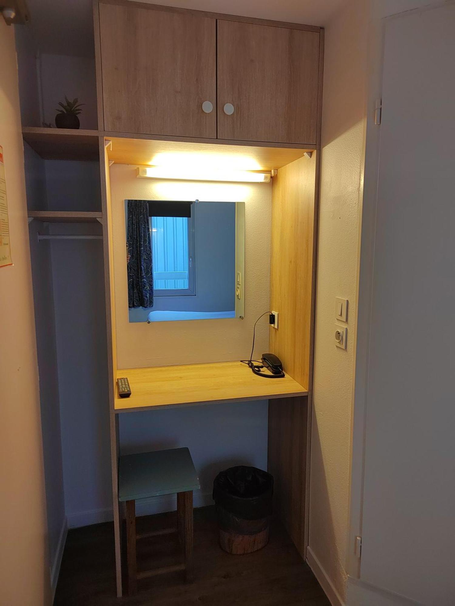 Fasthotel Paris Ouest Bouafle מראה חיצוני תמונה