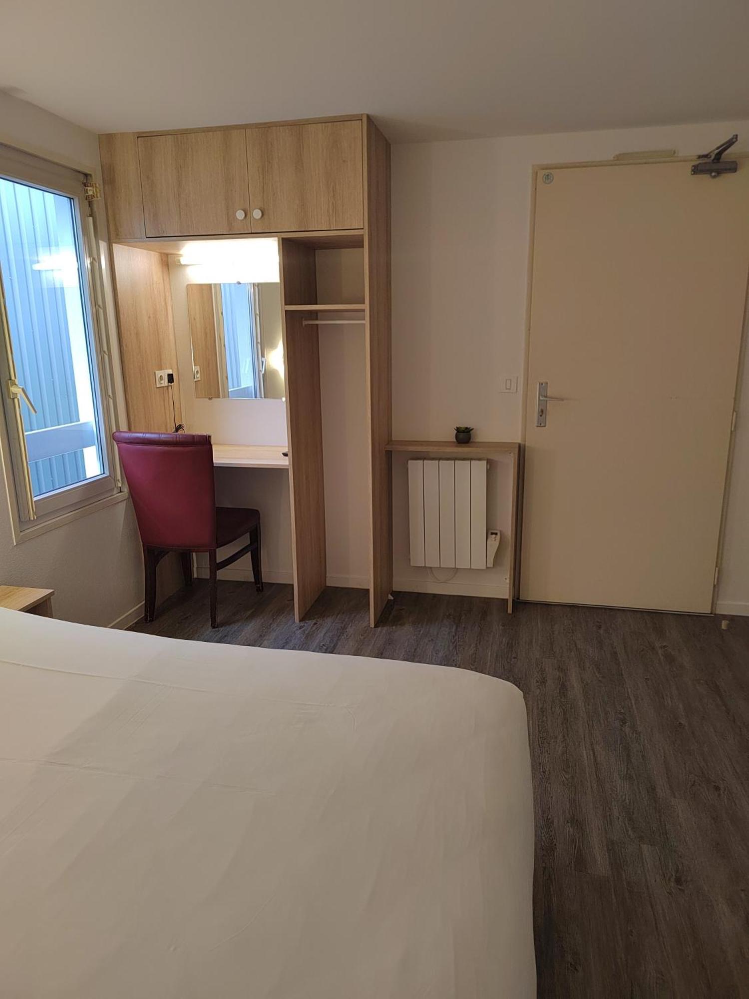 Fasthotel Paris Ouest Bouafle מראה חיצוני תמונה
