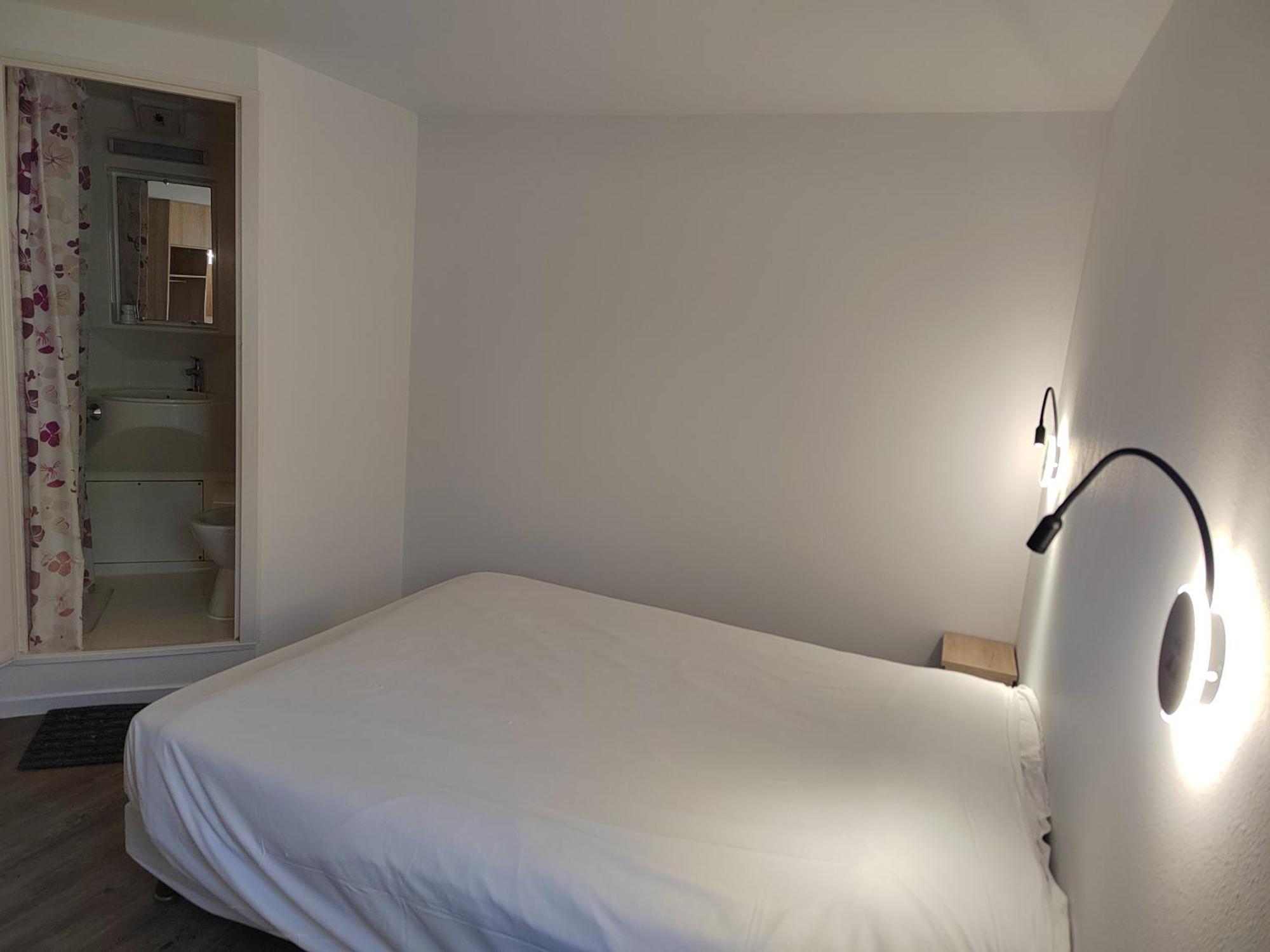Fasthotel Paris Ouest Bouafle מראה חיצוני תמונה