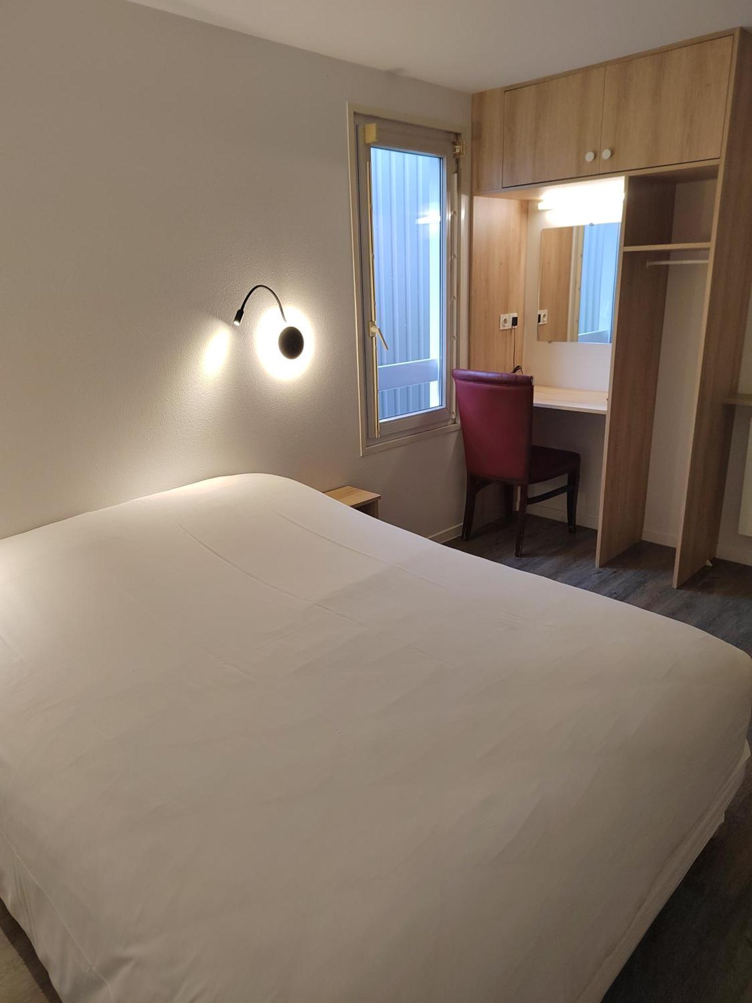 Fasthotel Paris Ouest Bouafle מראה חיצוני תמונה